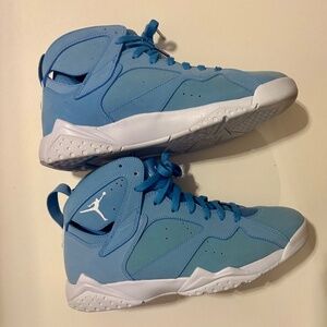 Air Jordan 7 Retro Pantone